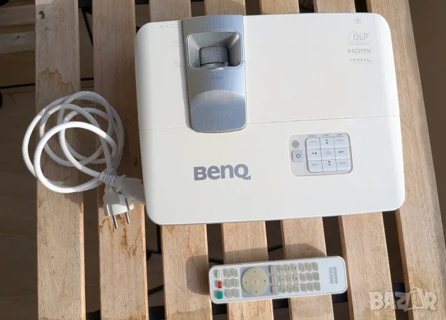 BenQ W1070+ Full HD 1080p 3D DLP проектор с дистанционно, снимка 2 - Плейъри, домашно кино, прожектори - 56076568
