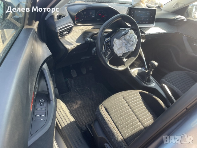 Peugeot 2008 двигател HNK, 1.2 PureTech 101 кс., 6 ск.,  37 000 km., 2021 г., euro 6D, Пежо 2008 1.2, снимка 8 - Автомобили и джипове - 51708839