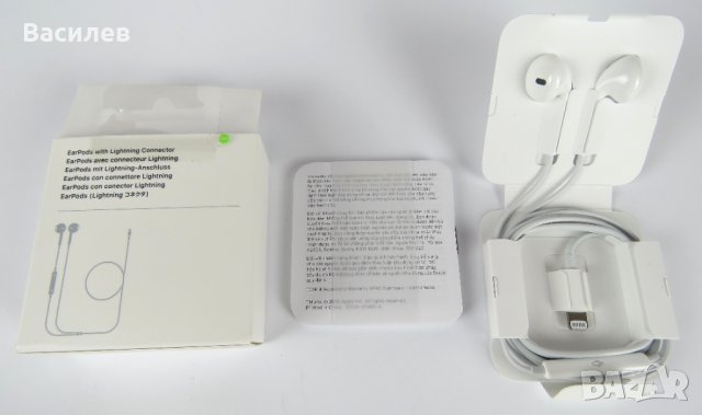 Оригинални слушалки Apple EarPods Lightning Connector, снимка 2 - Слушалки, hands-free - 42554428