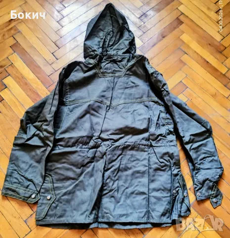 Нов, неупотребяван стар туристически комплект (анурак+панталон)