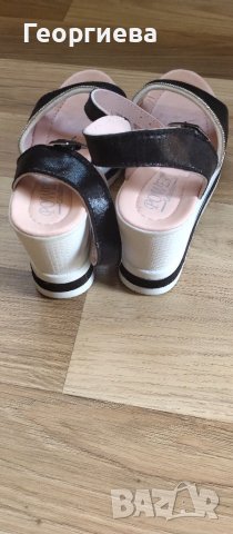 Дамски сандали, снимка 3 - Дамски ежедневни обувки - 41792528
