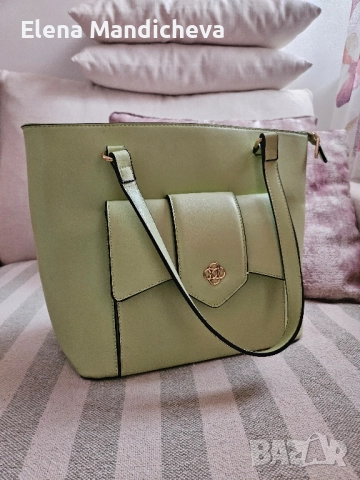 Кожена чанта за рамо с две дръжки външен джоб с капак регулируема презрамка и вътрешни отделения, снимка 2 - Чанти - 52485059