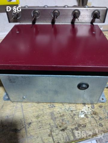 Машина за пробиване на пчелни рамки, снимка 4 - Селскостопанска техника - 53023600