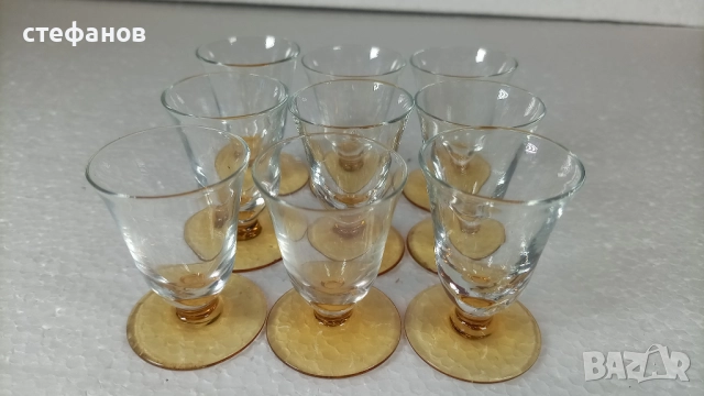 Малки ретро ракиени чашки, 9 бр, столче, снимка 5 - Чаши - 52811205