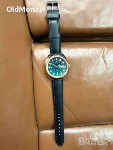 Съветски ретро позлатен часовник Слава Slava