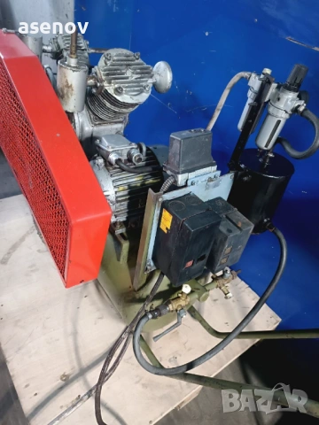 компресор УК-25, снимка 3 - Компресори - 53863075