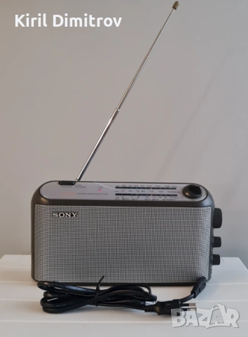 портативно ретро радио Sony ICF-703S