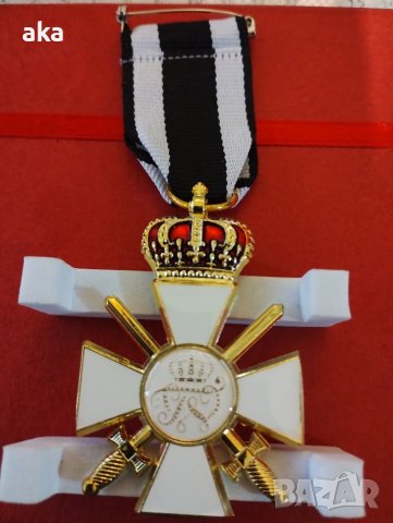 Военен медал Орден на червения орел 3-ти клас с корона и мечове РЕПЛИКА, снимка 12 - Други ценни предмети - 41756824