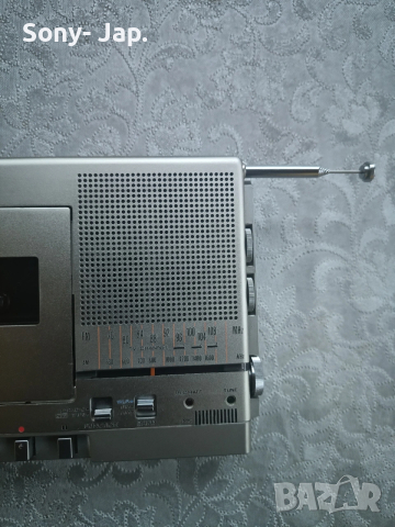 Радиоприемник-Sony CFM-800, снимка 2 - Радиокасетофони, транзистори - 53512175