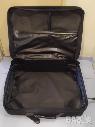 Голям куфар с колелца 77 см., снимка 3 - Куфари - 53380134