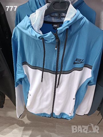 спортни екипи Nike, снимка 1 - Спортни дрехи, екипи - 44368079