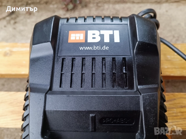 BTI / Bosch GAL 3680 CV зарядно 14.4 - 36V, снимка 3 - Винтоверти - 52190458