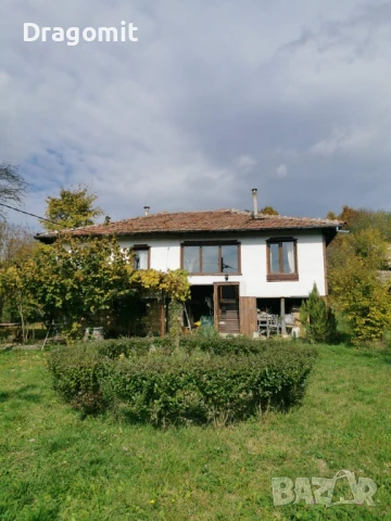 Имот в много добро състояние, снимка 2 - Парцели - 50598106