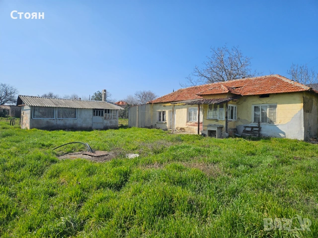 Полумасивна къща + стопанска постройка в 1824 кв.м парцел, снимка 8 - Къщи - 53822180