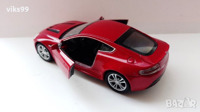 Aston Martin V12 Vantage Welly 1:43, снимка 3 - Колекции - 44384856