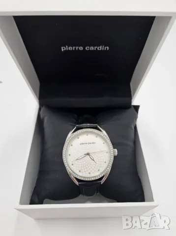 Дамски черен часовник със сребрист корпус марка Pierre Cardin