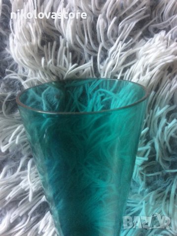 Зелена модерна ваза, снимка 2 - Вази - 42248496