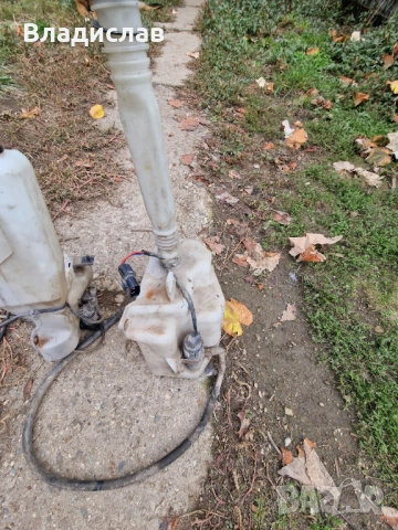 Казанчета за антифриз  и чистачки Киа Джойс , снимка 2 - Части - 52136799