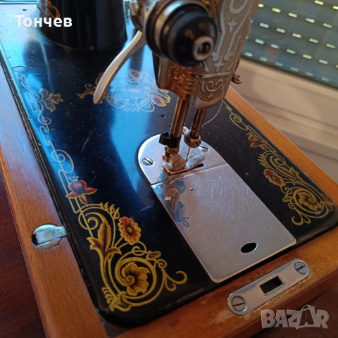 Шевна машина Union в отлично състояние, снимка 3 - Шевни машини - 52676951