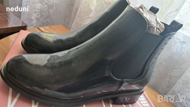 Дамски боти - еко кожа / лак