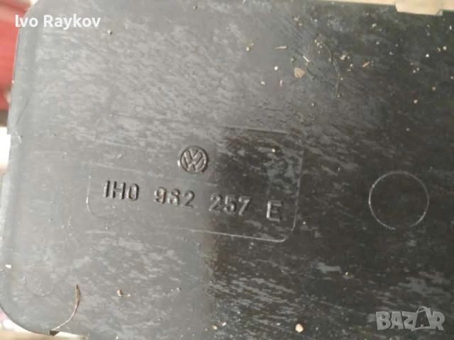  вакуум помпа централно VW, Volkswagen Golf Passat 1H0962257E , снимка 6 - Части - 52742140