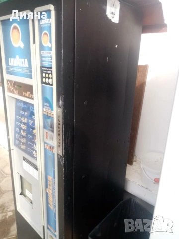 Вендинг машина "Zanusi", снимка 3 - Кафемашини - 53405865
