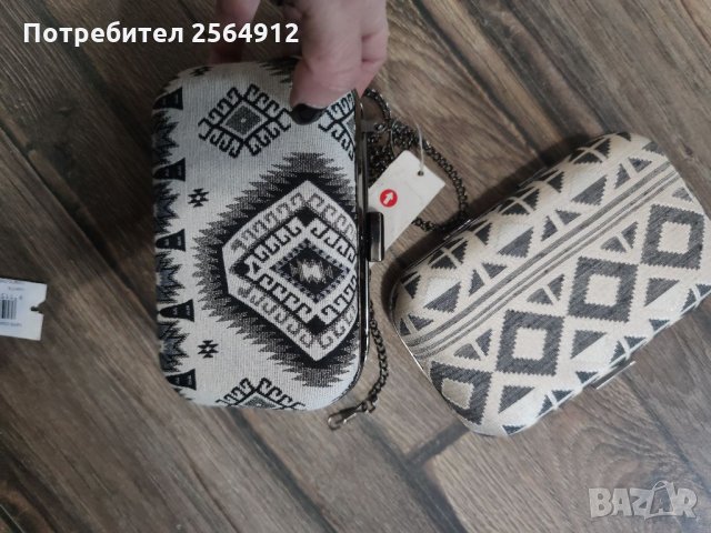 Продавам дамски чантички 2бр, снимка 7 - Чанти - 34544087