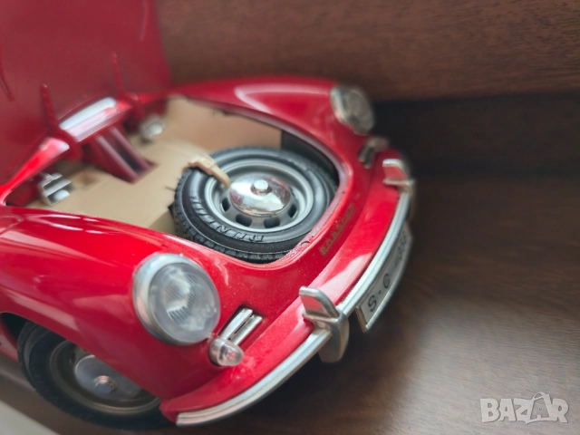BBURAGO метална колекционерска количка PORSCHE 356B COUPE 1961г. 1:18, снимка 10 - Коли, камиони, мотори, писти - 51993902