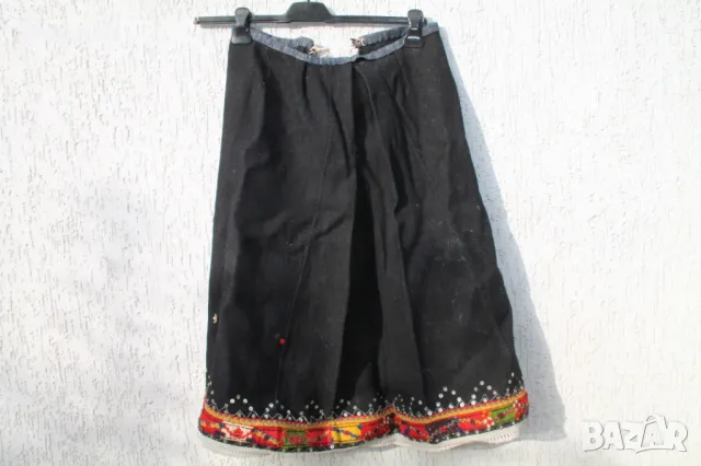 Вълнена пола от народна носия 