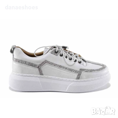 Дамски спортни обувки от естествена кожа в бяло и сребристо 