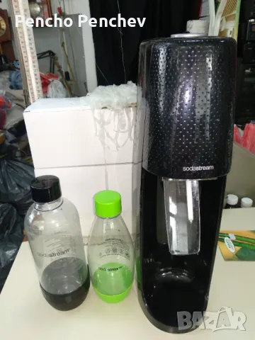 Машина за газирана вода "sodastream'  с две бутилки за водата , снимка 2 - Други стоки за дома - 49926759