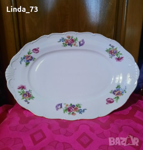 Голямо чешко плато с красива,търсена шарка, и бароков релеф.Размери - 32/22см. Внос от Германия., снимка 1