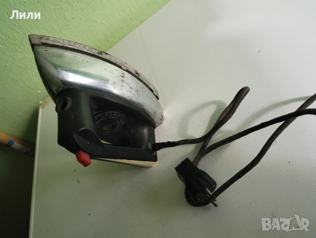 Антикварна ютия от соца. Ютия от СССР, снимка 4 - Ютии - 52947536