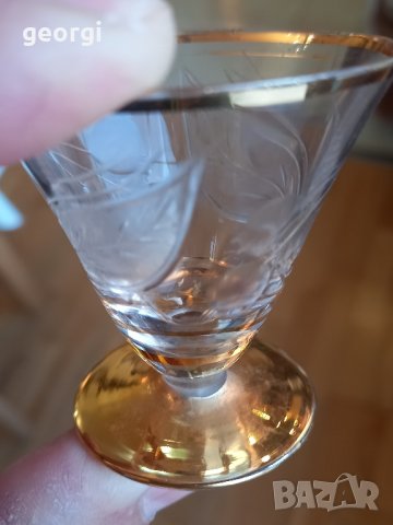 гравирани чаши за ракия със златен кант, снимка 2 - Чаши - 44348223