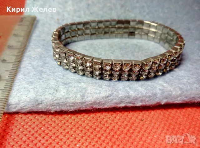 ПОСРЕБРЕНА РАЗТЕГЛИВА ВИНТИДЖ ГРИВНА с ФАСЕТИРАНИ ИСКРЯЩИ КРИСТАЛИ 47446