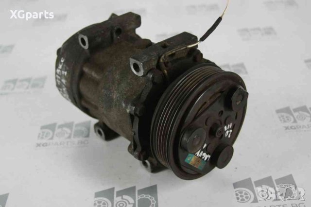 Компресор климатик за Renault Laguna I 2.0i 113к.с. (1993-2002), снимка 3 - Части - 41328718