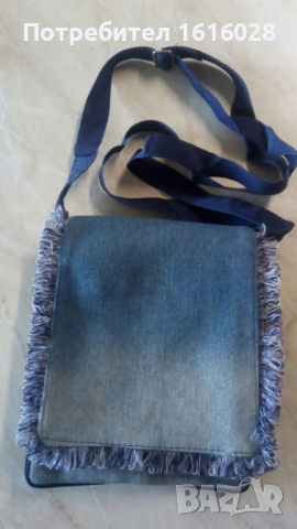 Нова дънкова чантичка с дълга дръжка., снимка 3 - Раници - 36328807