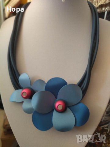 Дамски колиета