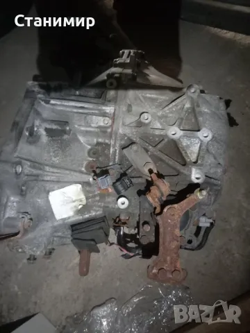 Скоростна кутия Тойота Корола Версо 2006г,дизел 136 коня , снимка 5 - Части - 49592315