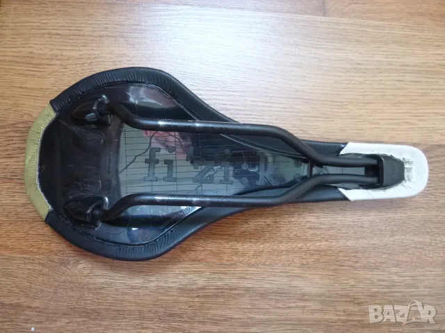 Седалка Fizik Tundra 2, снимка 6 - Аксесоари за велосипеди - 55830956