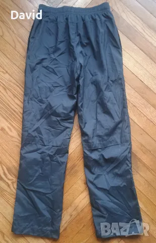 Оригинално детско-юношеско шушляково долнище Nike на Барселона, снимка 2 - Детски анцузи и суичери - 48674037