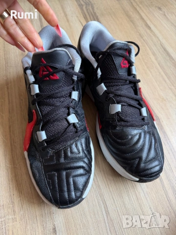 Оригинални мъжки маратонки Nike Giannis Freak 5! 45,5 н, снимка 5 - Маратонки - 35934987