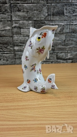 Ваза с формата на риба, декорирана с цветя, снимка 3 - Вази - 51694217