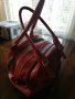 Червена дамска чанта с три отделни прегради, снимка 6