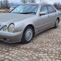 Mercedes-Benz E 200 CDI, снимка 1 - Автомобили и джипове - 44370249