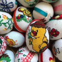 Великденски яйца с ръчна бродерия, снимка 3 - Декорация за дома - 44400686