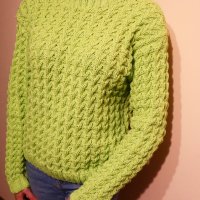 Ръчно плетен дамски пуловер, снимка 1 - Блузи с дълъг ръкав и пуловери - 34835567