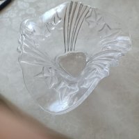 Стъклена купа бонбониера, снимка 1 - Декорация за дома - 40971712