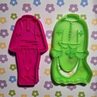Декорирани Дрехи Народни Носии танцьори пластмасов резец форма за фондан тесто бисквитки, снимка 1 - Форми - 44198586