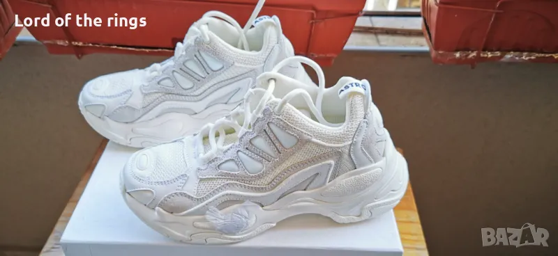 Оригинални маркови дамски сникърси / маратонки SANDRO - 36 номер, снимка 1